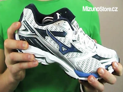 Mizuno Wave Ultima 2